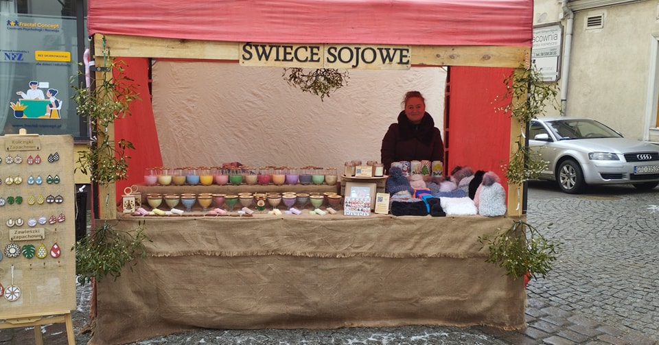 Drugi dzień jesteśmy na Jarmarku Bożonarodzeniowym w Tczewie 2023

Zapraszamy na nasze stoisko na ul. Krótkiej
Świeża jemioła w ograniczonej ilości

#christmastree #święta #mikołaj #chtistmas #gwiazdka #bożenarodzenie #bozenarodzenie #xmas #prezenty #wigilia #santaclaus #choinka #swieta
 #świecenaturalne #świecesojowe #ozdoby #świece #rękodzieło #zapachy #handmade