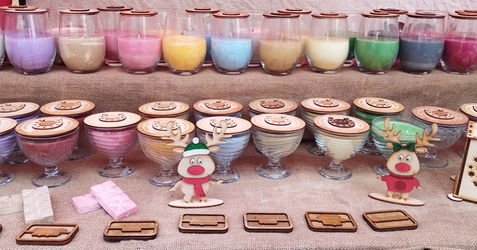 Dzisiaj (sobota) i jutro jesteśmy na Jarmark Bożonarodzeniowy w Tczewie z Fabryka  Sztuk i Centrum Kultury i Sztuki w Tczewie 

Świece sojowe w świątecznej odsłonie #christmastree #święta #mikołaj #chtistmas #gwiazdka #bożenarodzenie #bozenarodzenie #xmas #prezenty #wigilia #santaclaus #choinka #swieta #świecenaturalne #świecesojowe #ozdoby #świece #rękodzieło #zapachy #handmade